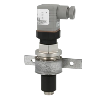 Interrupteur &agrave; flotteur avec contact de commutation