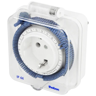 Socket timer for outdoors