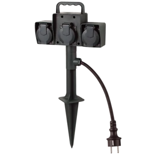 Garden socket triple with hinged lid and central plug